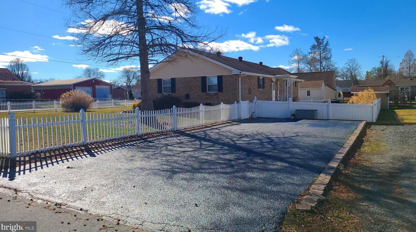 6723 Harewood Park Dr, Baltimore, MD 21220-1025