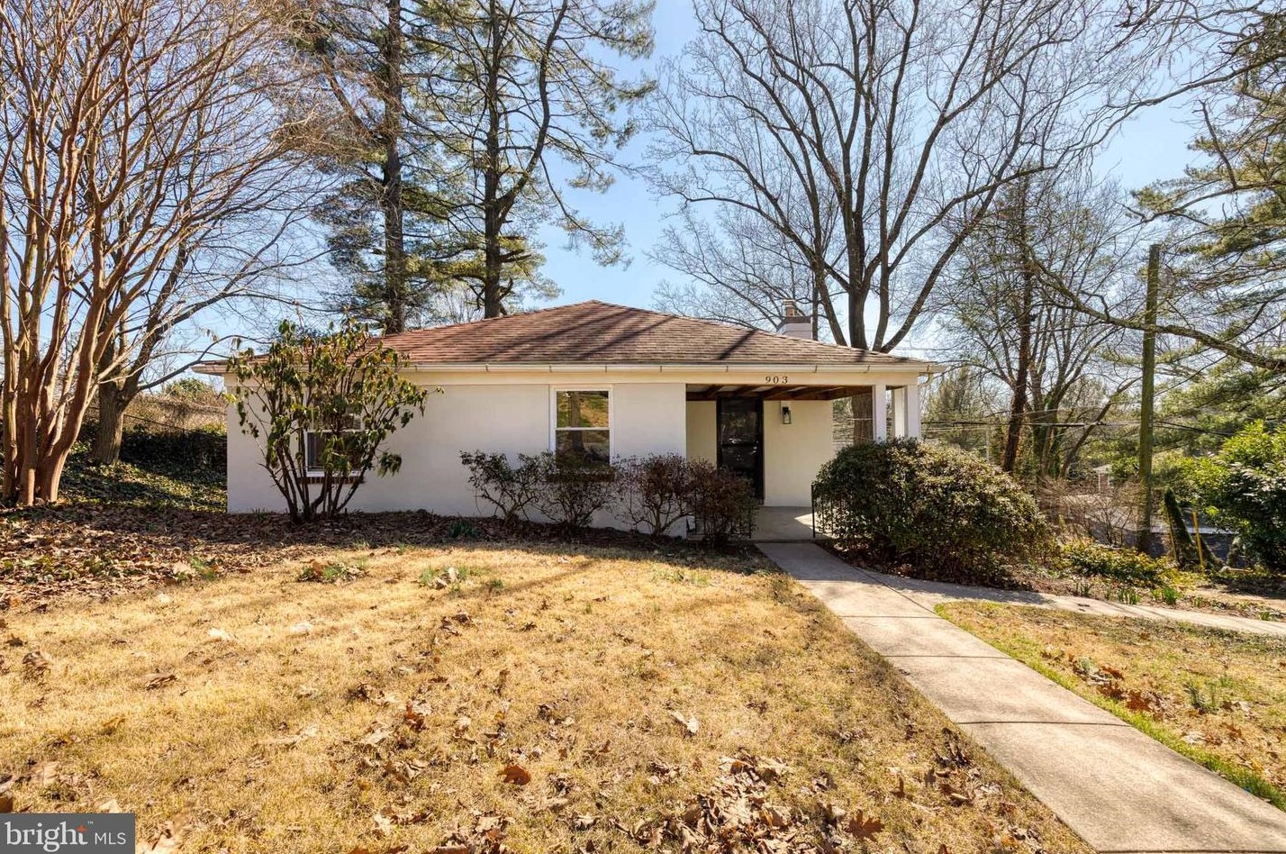 903 Fairway Dr, Baltimore, MD 21286-7902