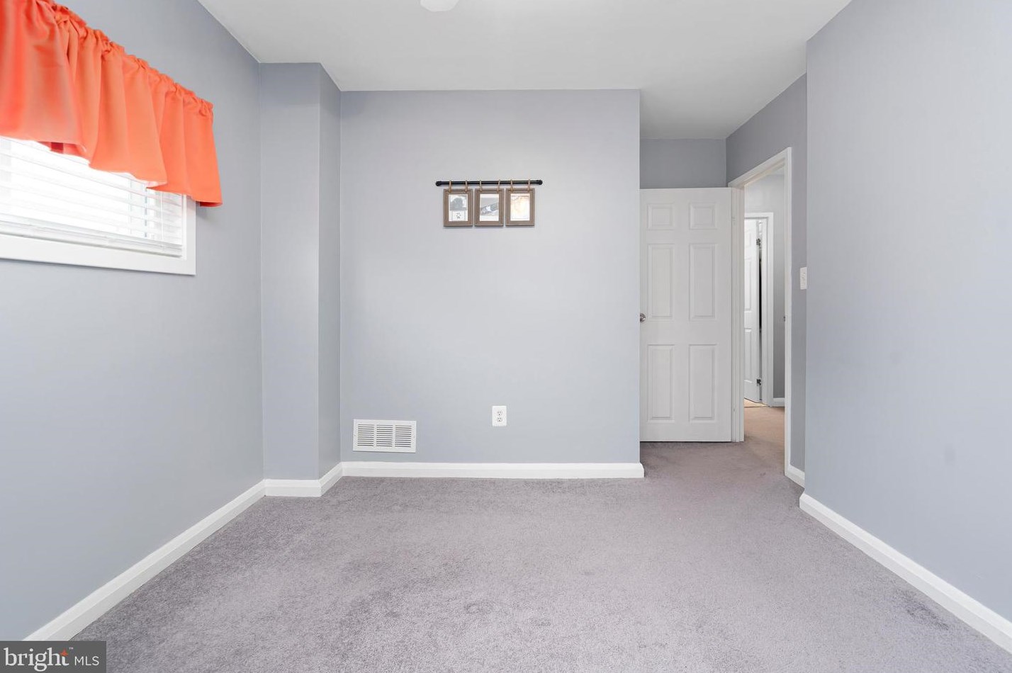 8001 Kimberly Rd, Baltimore MD  21222-2602 exterior