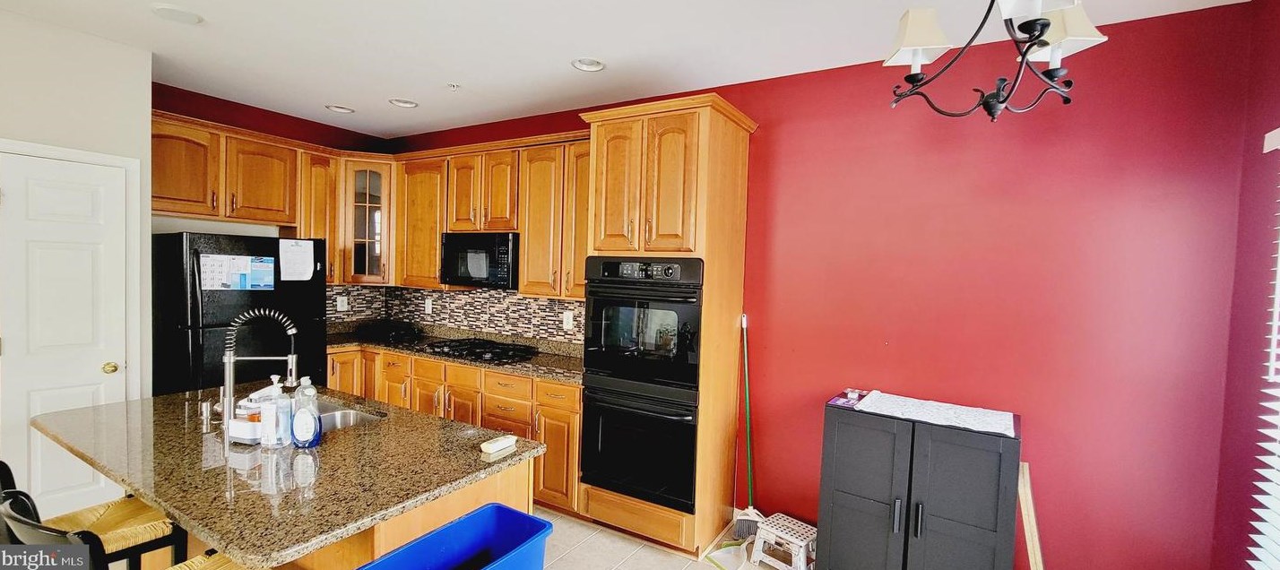 116 Buttonwood Ct, Baltimore MD  21237-3873 exterior