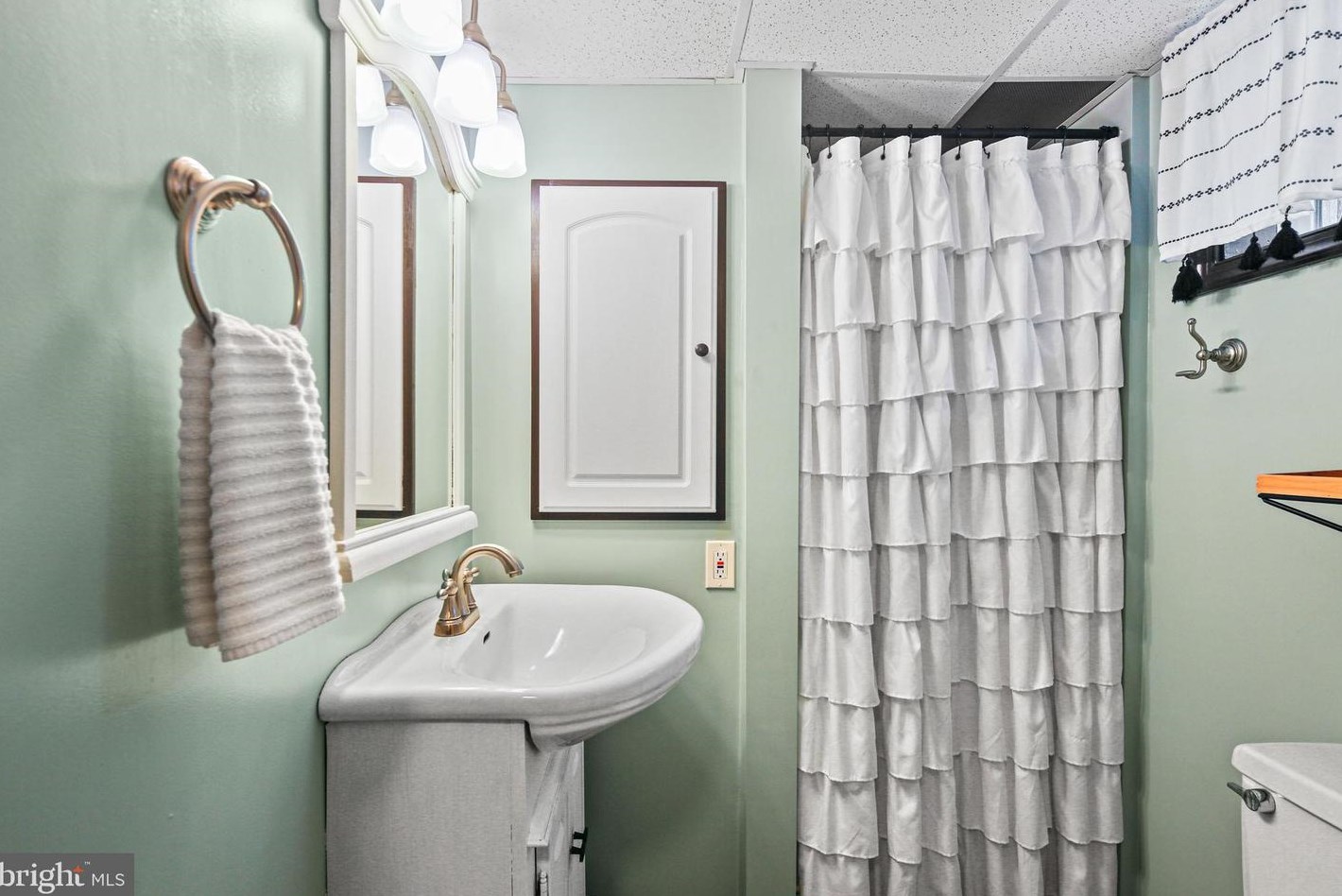 2021 Norhurst Way, Baltimore MD  21228-4115 exterior