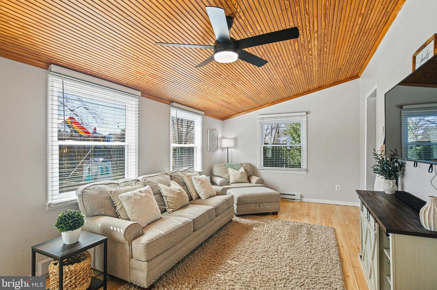 2021 Norhurst Way, Baltimore MD  21228-4115 exterior