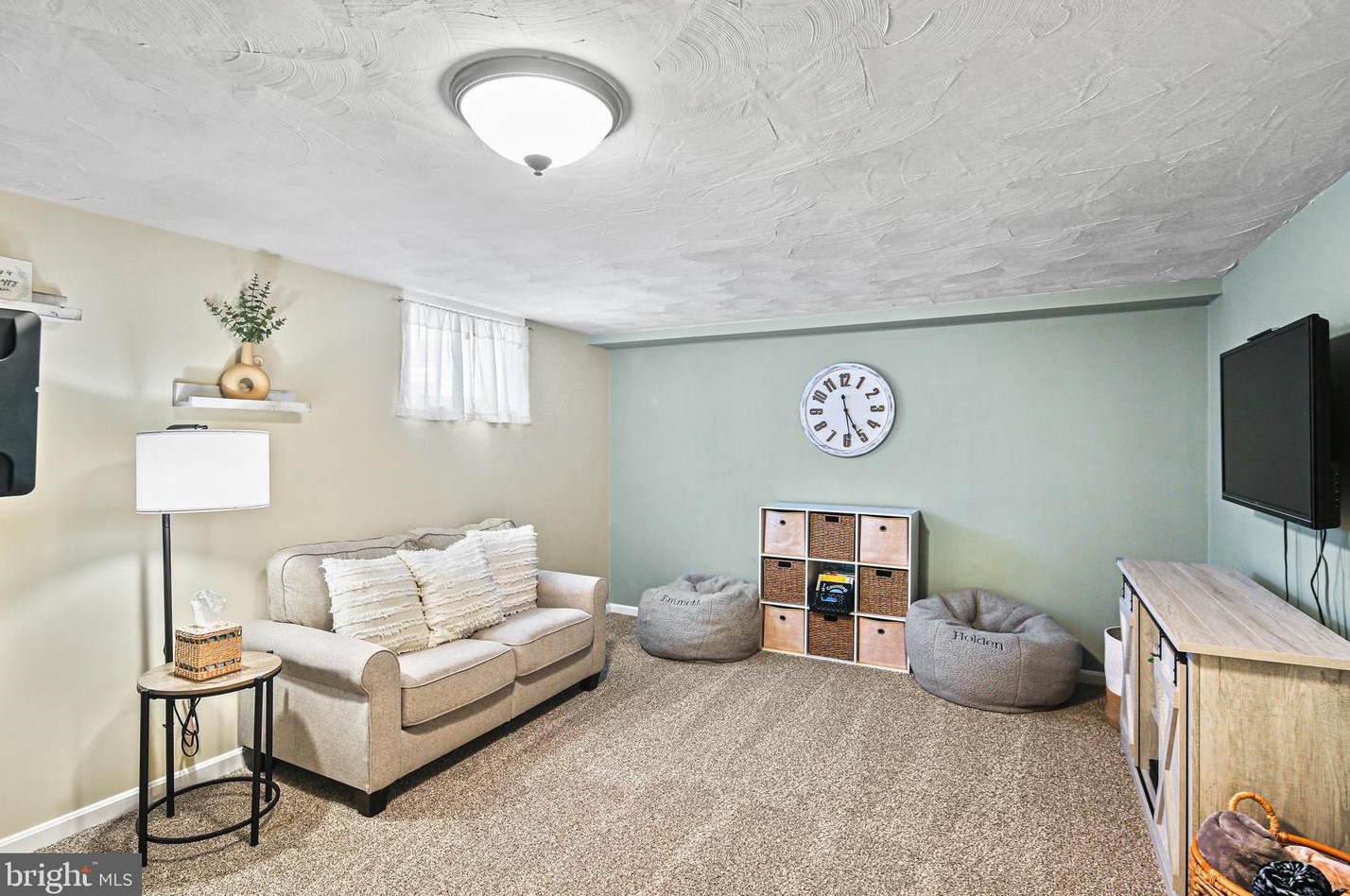 2021 Norhurst Way, Baltimore MD  21228-4115 exterior