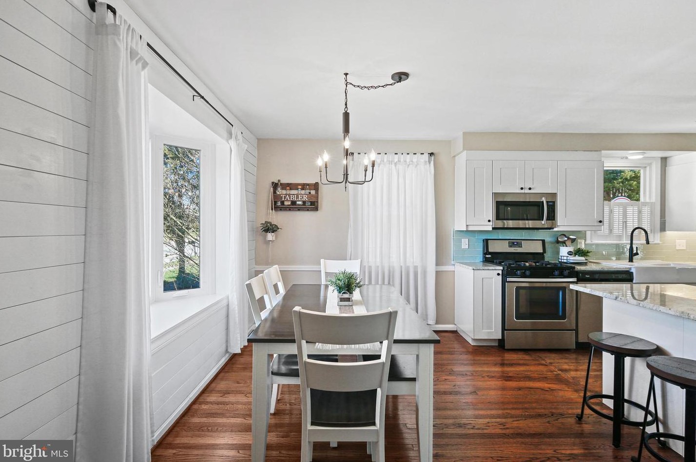 2021 Norhurst Way, Baltimore MD  21228-4115 exterior