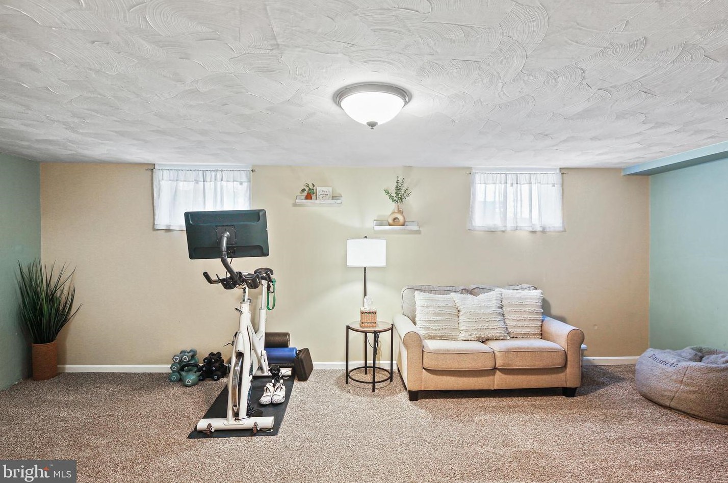 2021 Norhurst Way, Baltimore MD  21228-4115 exterior