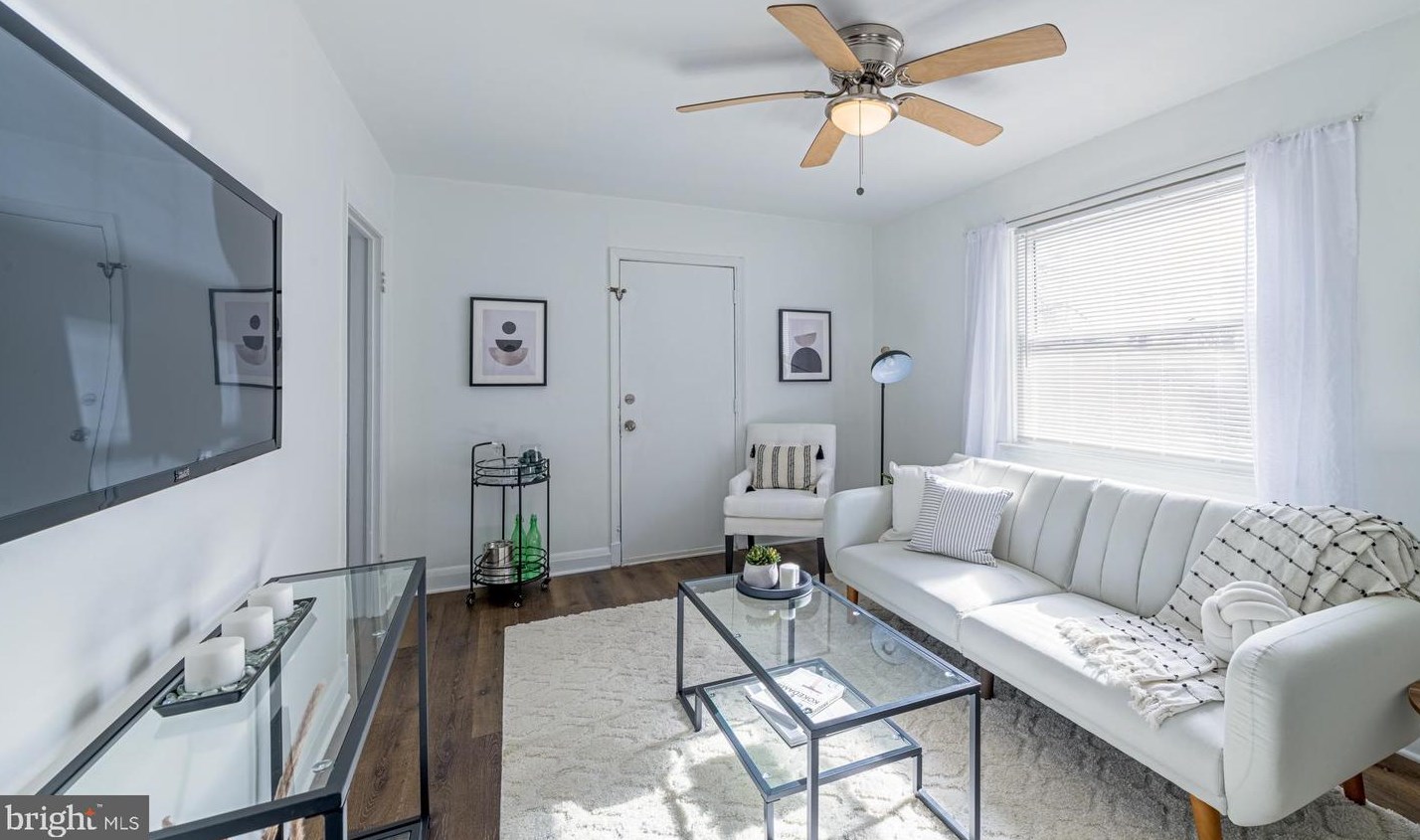 8529 Chestnut Oak Rd, Baltimore MD  21234-3709 exterior