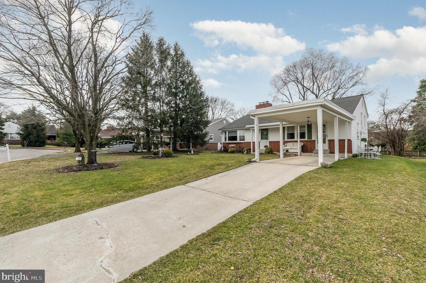 1406 Shefford Rd, Baltimore, MD 21239-1434