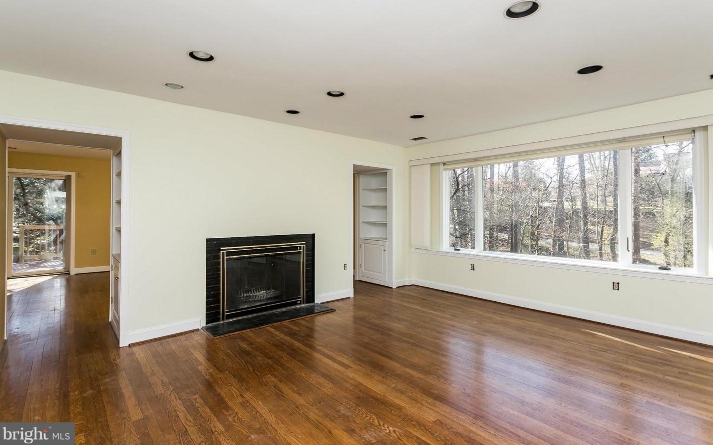 1103 Rolandvue Rd, Baltimore MD  21204-6818 exterior