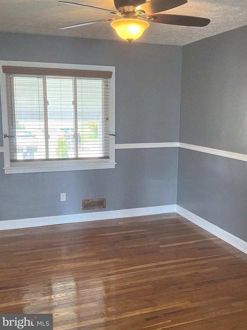 8016 Kimberly Rd, Baltimore MD 21222-2601 exterior