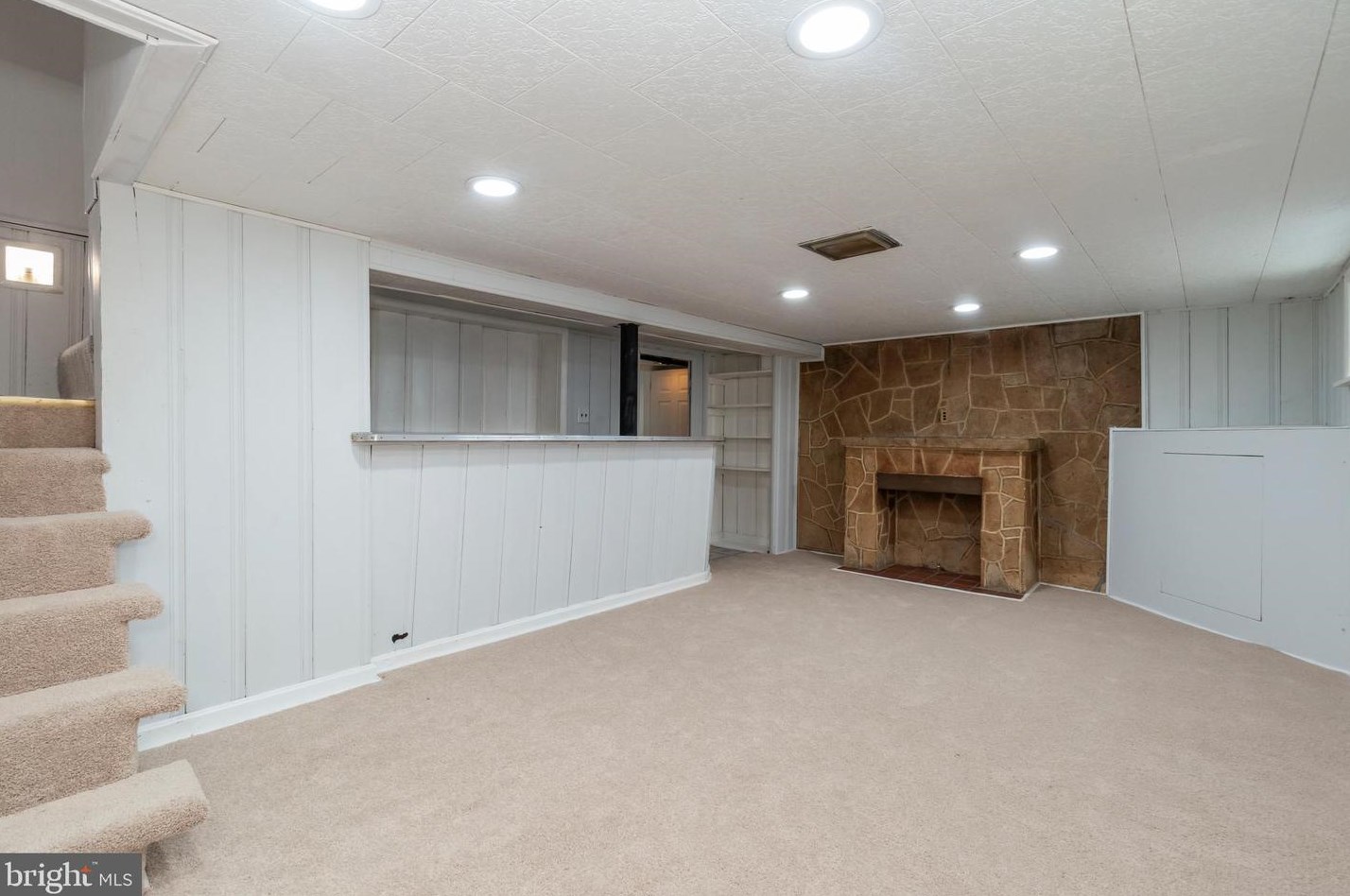 223 Maple Ave, Baltimore MD  21222-4245 exterior