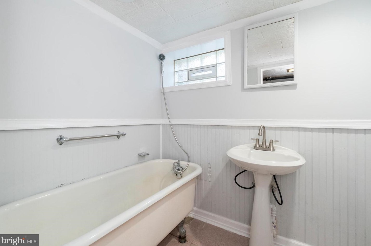 223 Maple Ave, Baltimore MD  21222-4245 exterior