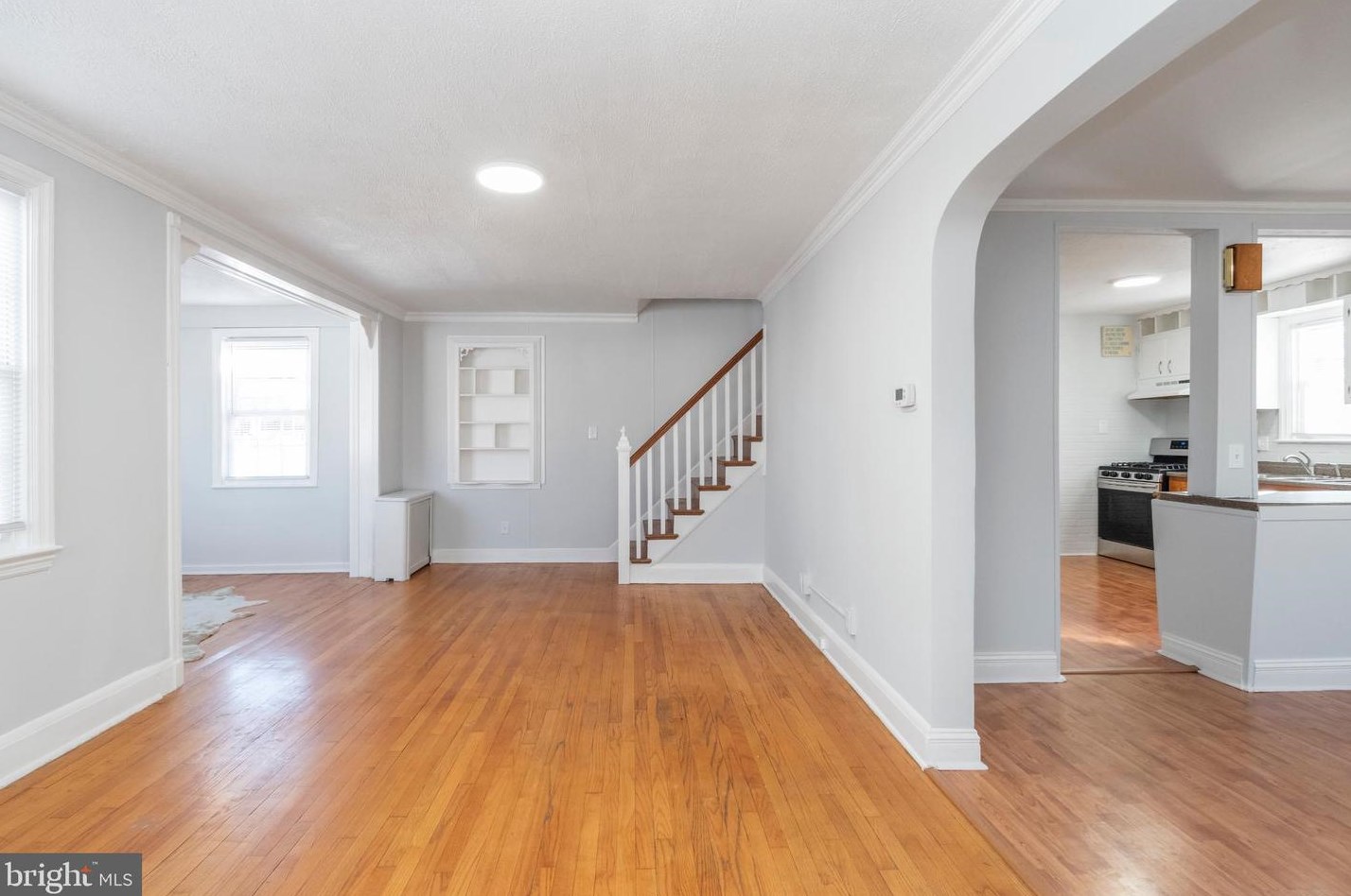223 Maple Ave, Baltimore, MD 21222-4245