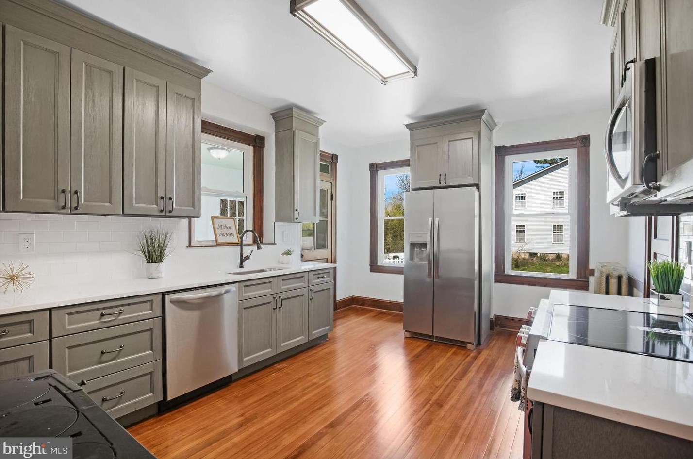 106 Maple Ave, Baltimore MD  21204-3525 exterior