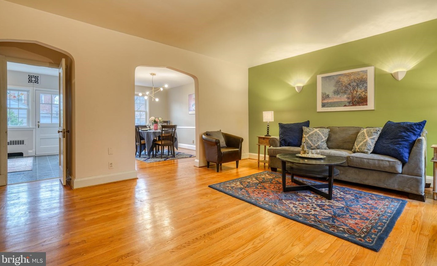 83 Dunkirk Rd, Baltimore MD  21212-1707 exterior