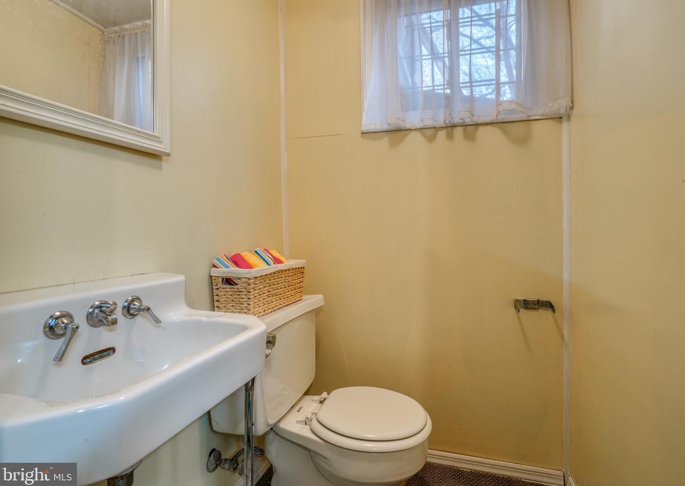 83 Dunkirk Rd, Baltimore MD  21212-1707 exterior