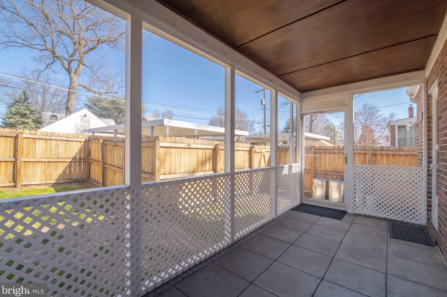 7012 Dunhill Rd, Baltimore MD  21222-5916 exterior