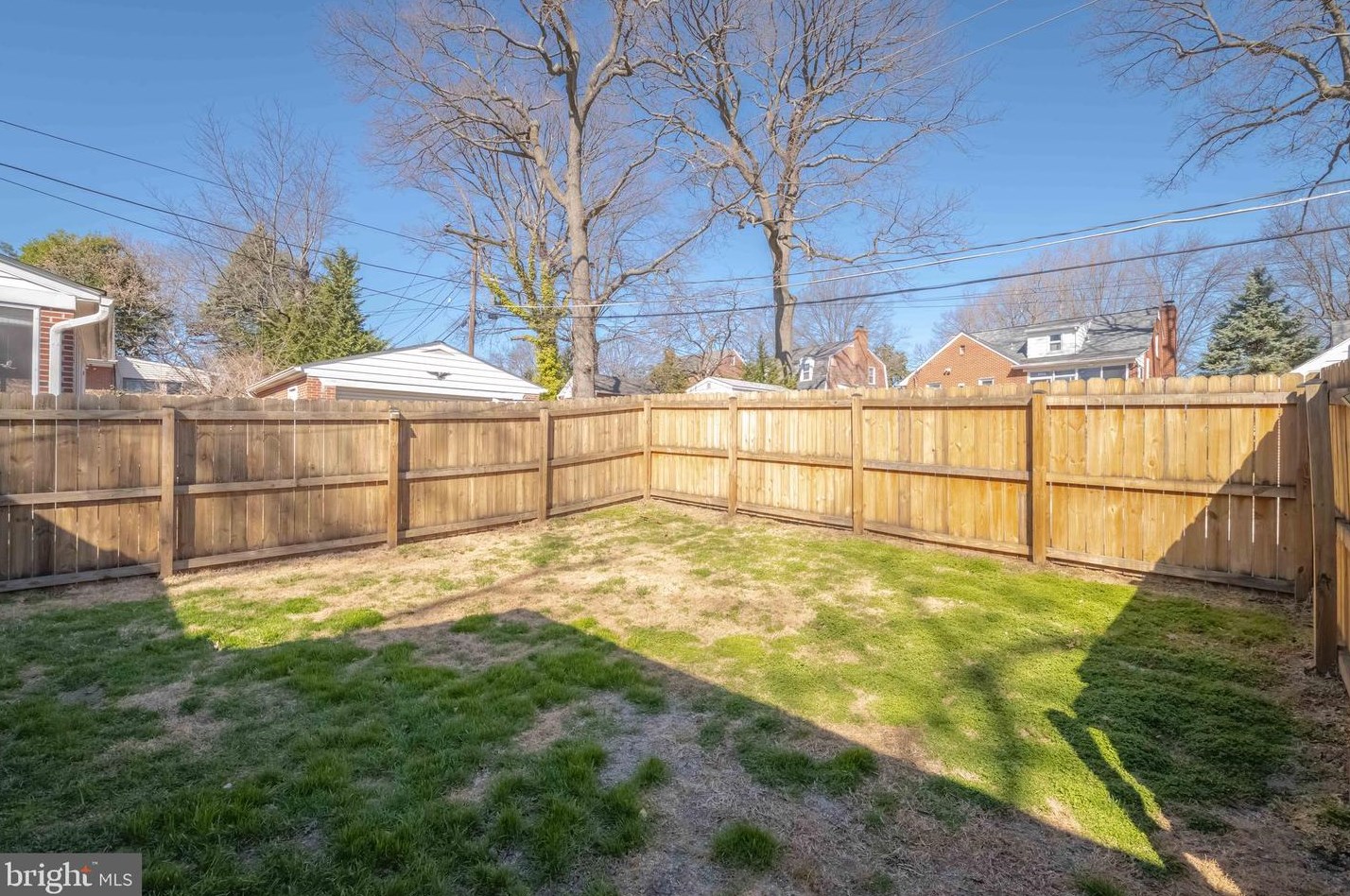 7012 Dunhill Rd, Baltimore MD  21222-5916 exterior