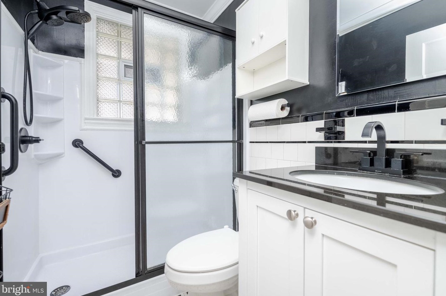 7012 Dunhill Rd, Baltimore MD  21222-5916 exterior