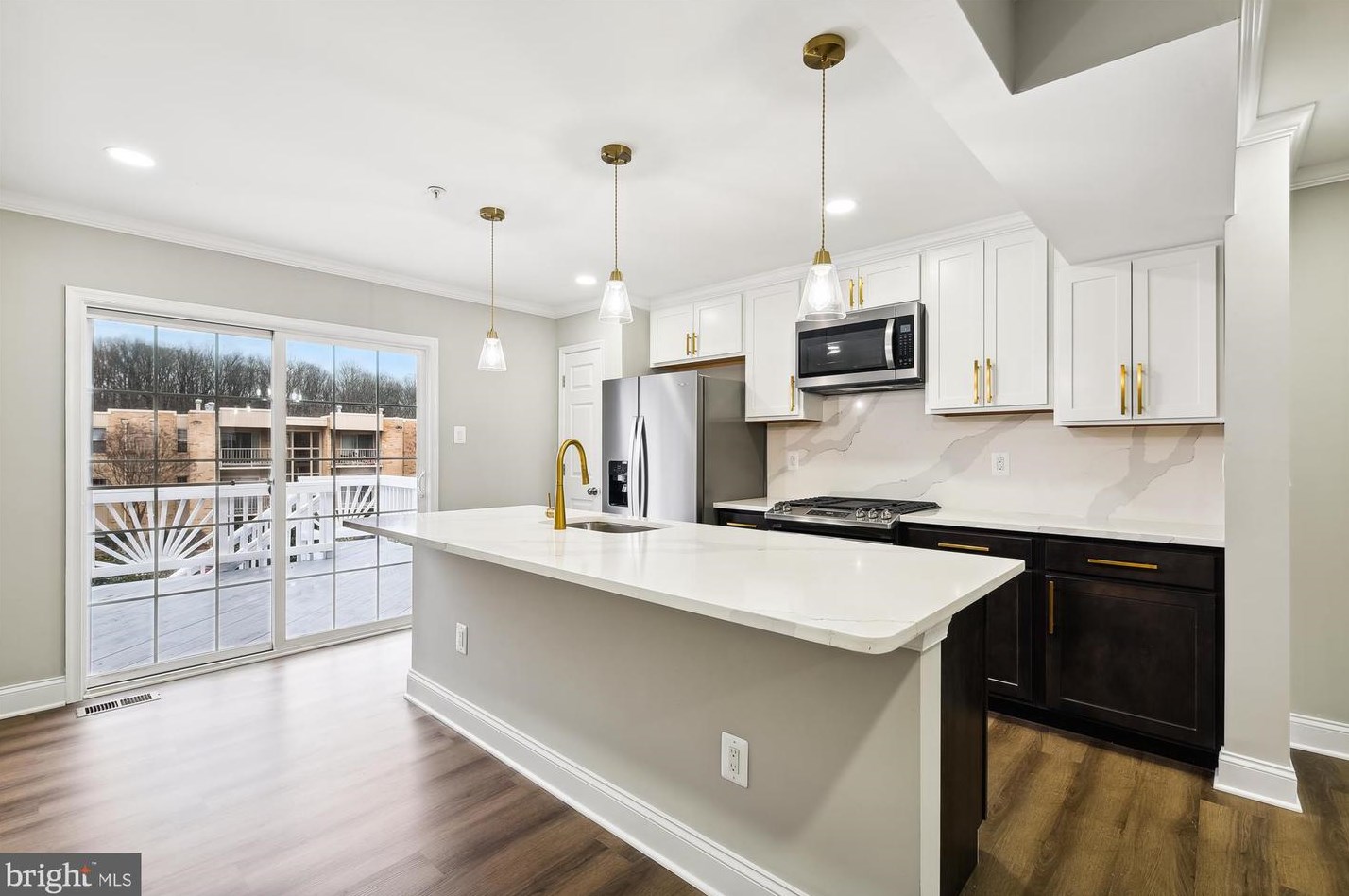 16 Crestford Ct, Baltimore, MD 21207-4360