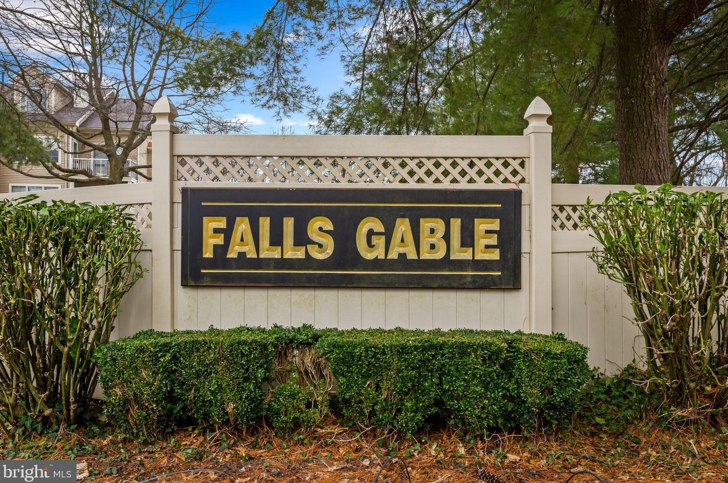 2309 Falls Gable Ln, Baltimore MD  21209-5212 exterior