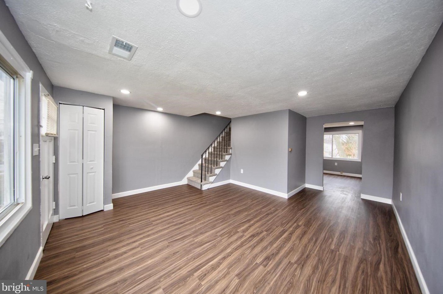 1341 Mantle St, Baltimore, MD 21234-6014