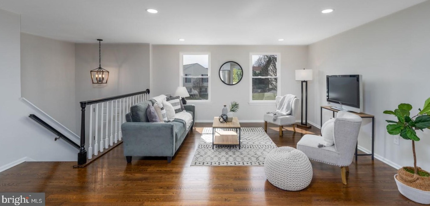 8815 Ridgelys Choice Dr, Baltimore, MD 21236-2254