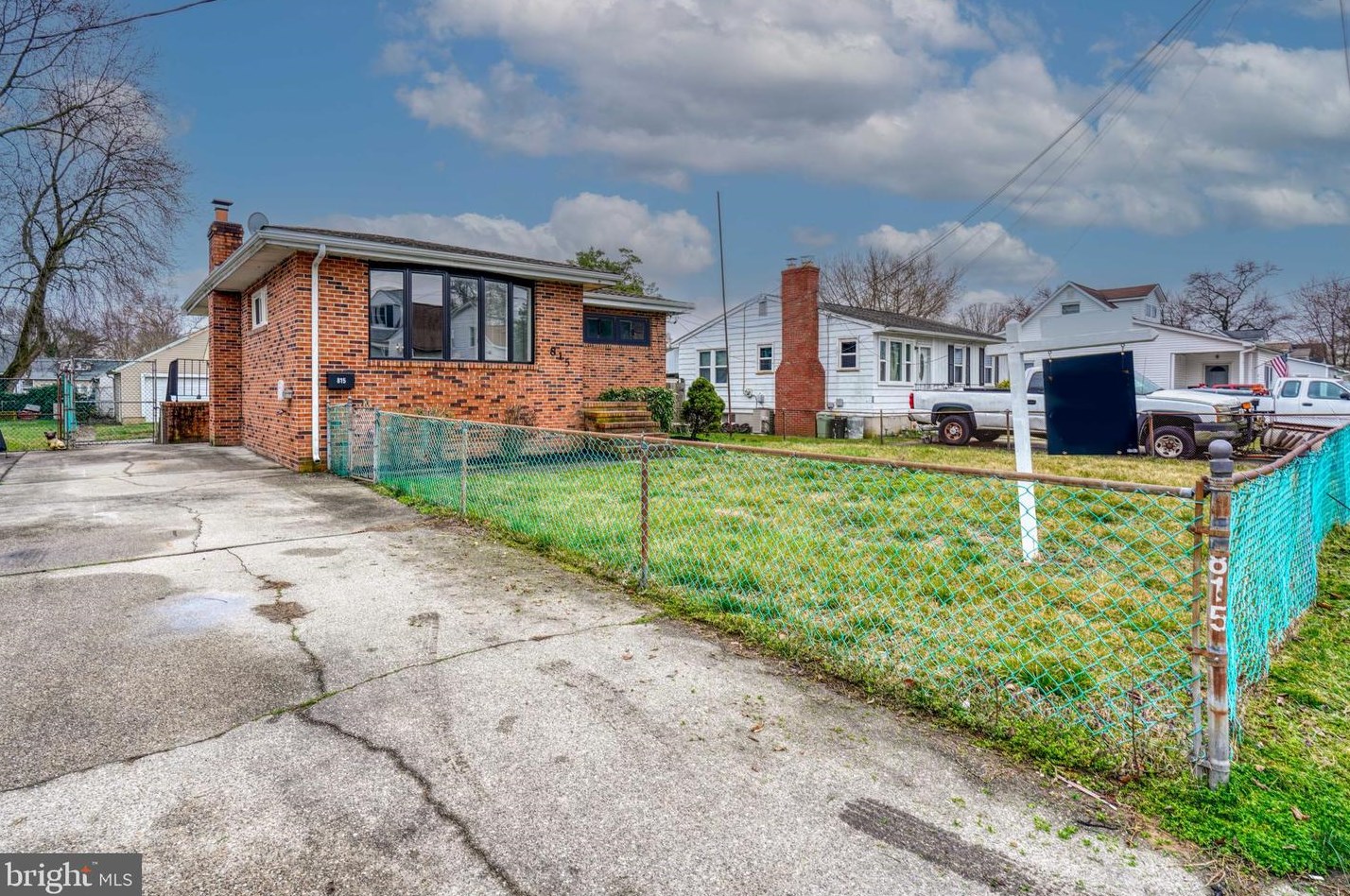 815 Silver Ave, Baltimore, MD 21221-5012