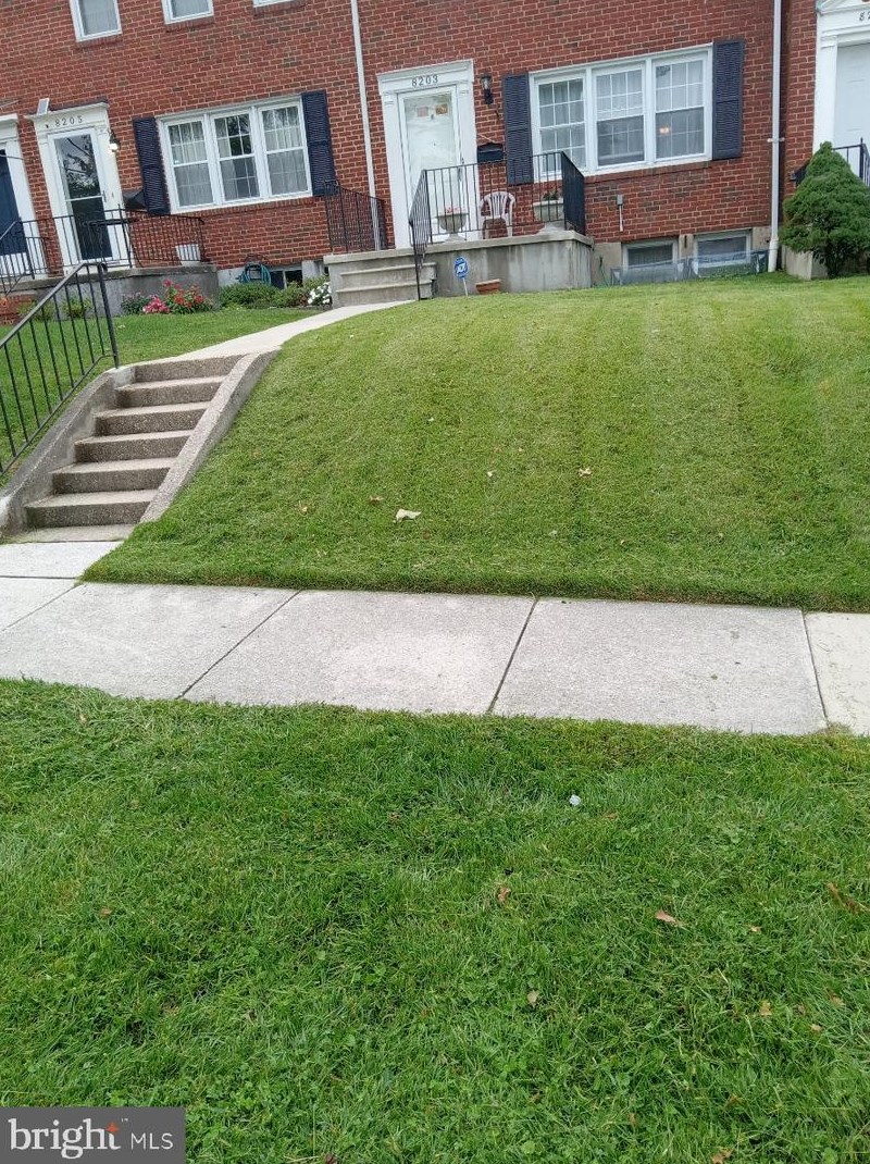 8203 La Salle Rd, Baltimore, MD 21286-8024