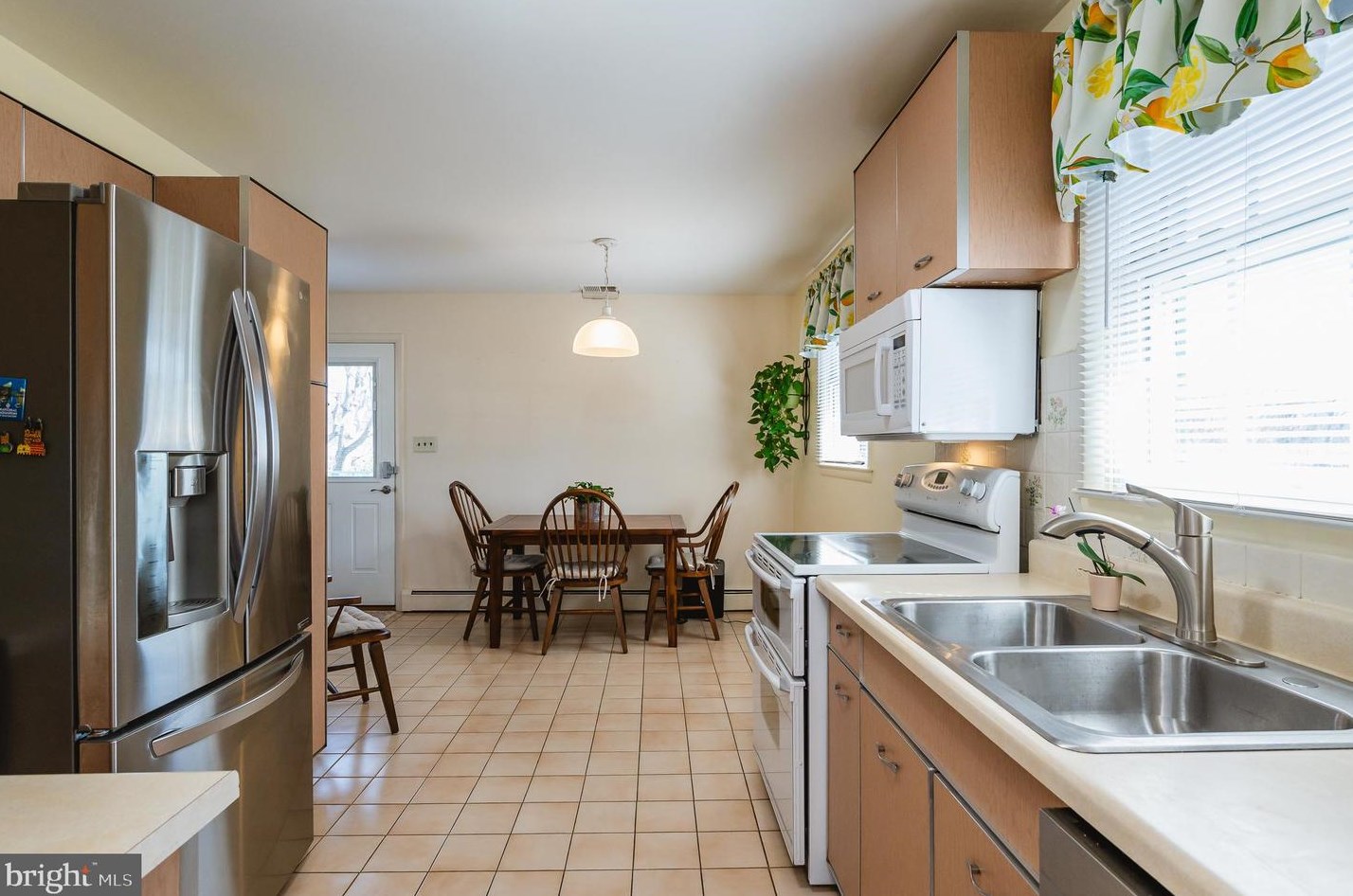 8337 Analee Ave, Baltimore MD  21237-1601 exterior