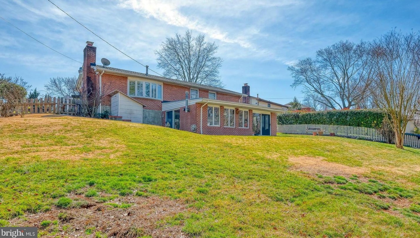 8337 Analee Ave, Baltimore MD  21237-1601 exterior