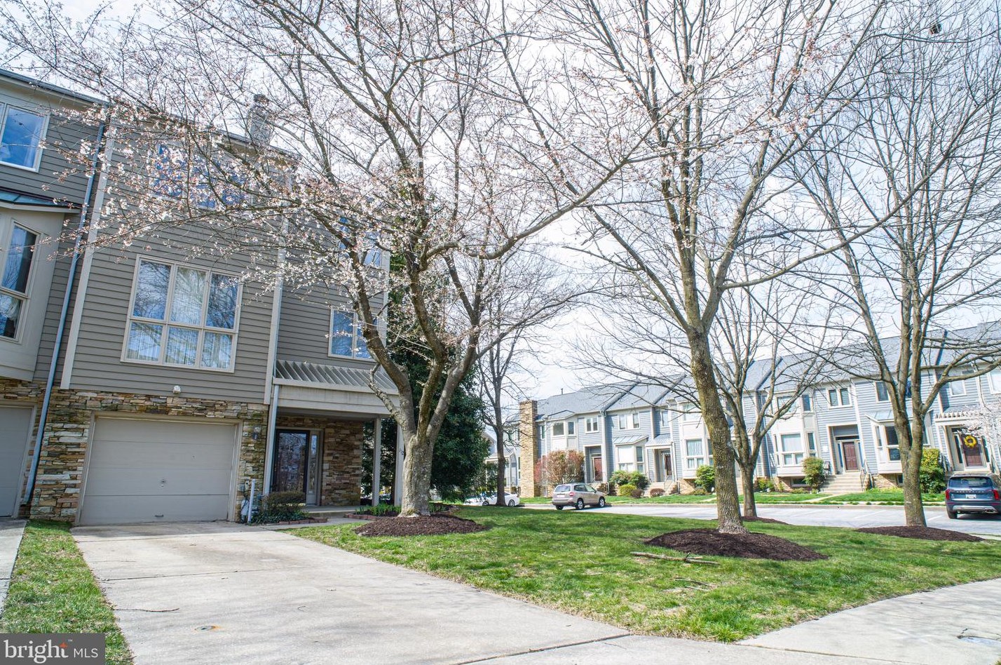 112 Lancefield Rd, Baltimore, MD 21209-5303