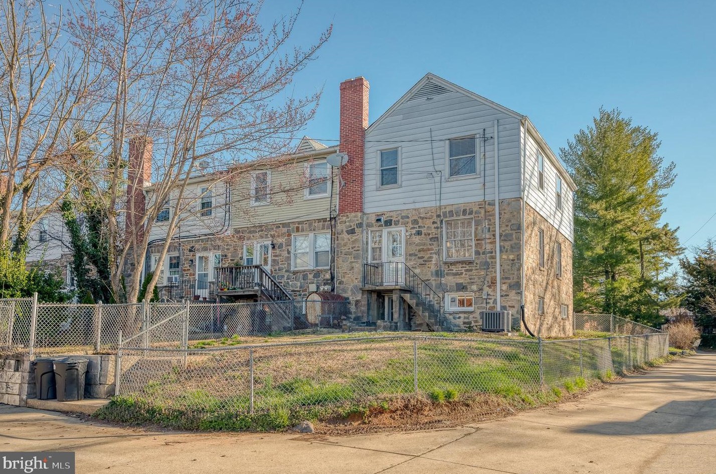 32 Enjay Ave, Baltimore MD  21228-3525 exterior