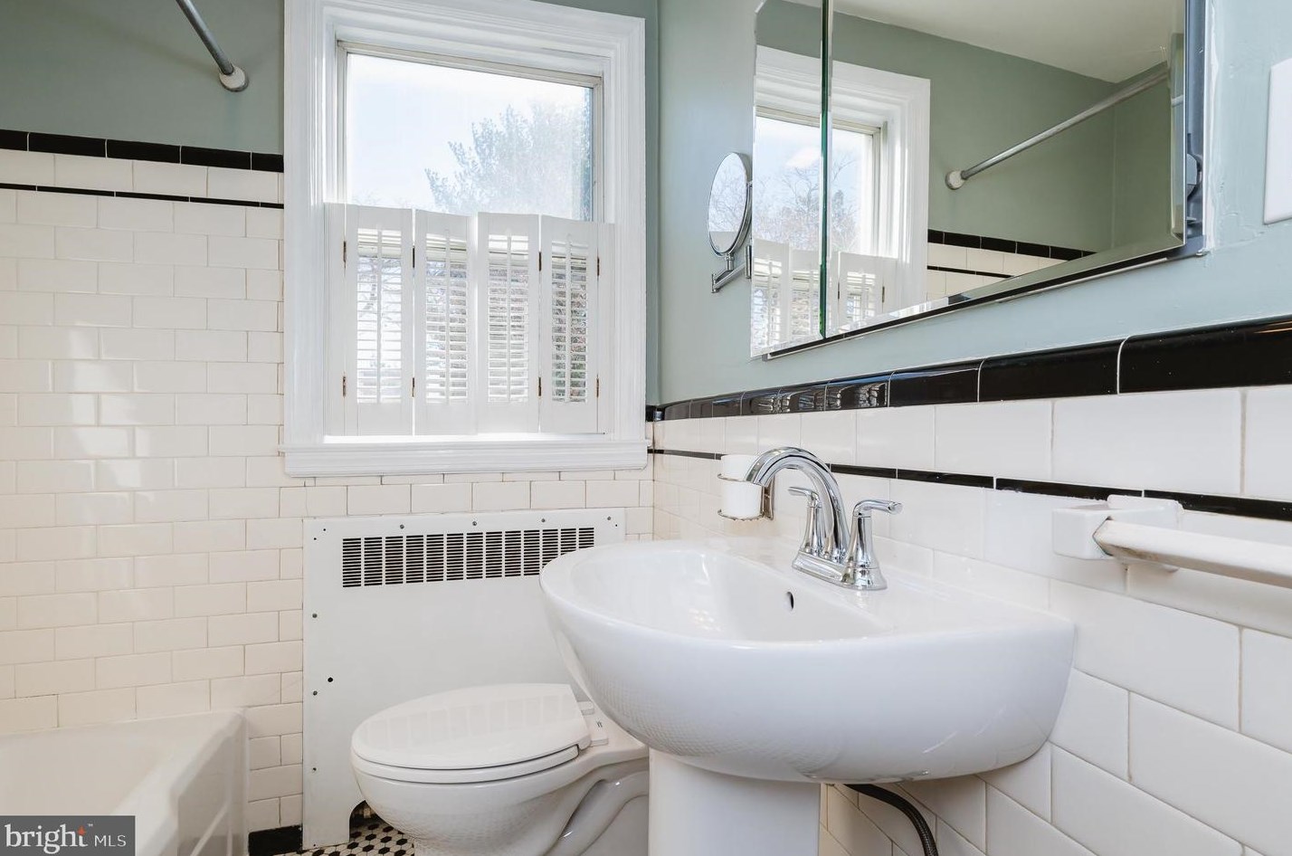 32 Enjay Ave, Baltimore MD  21228-3525 exterior