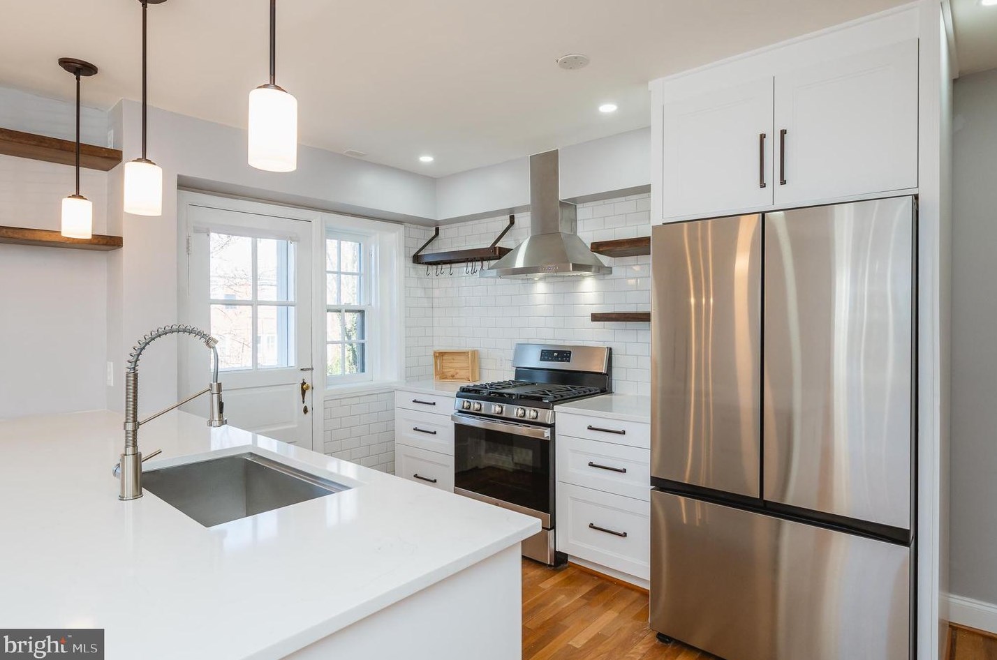 32 Enjay Ave, Baltimore MD  21228-3525 exterior