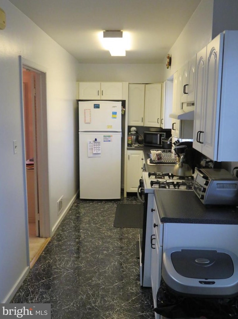 4202 Buckingham Rd, Baltimore MD 21207-4614 exterior