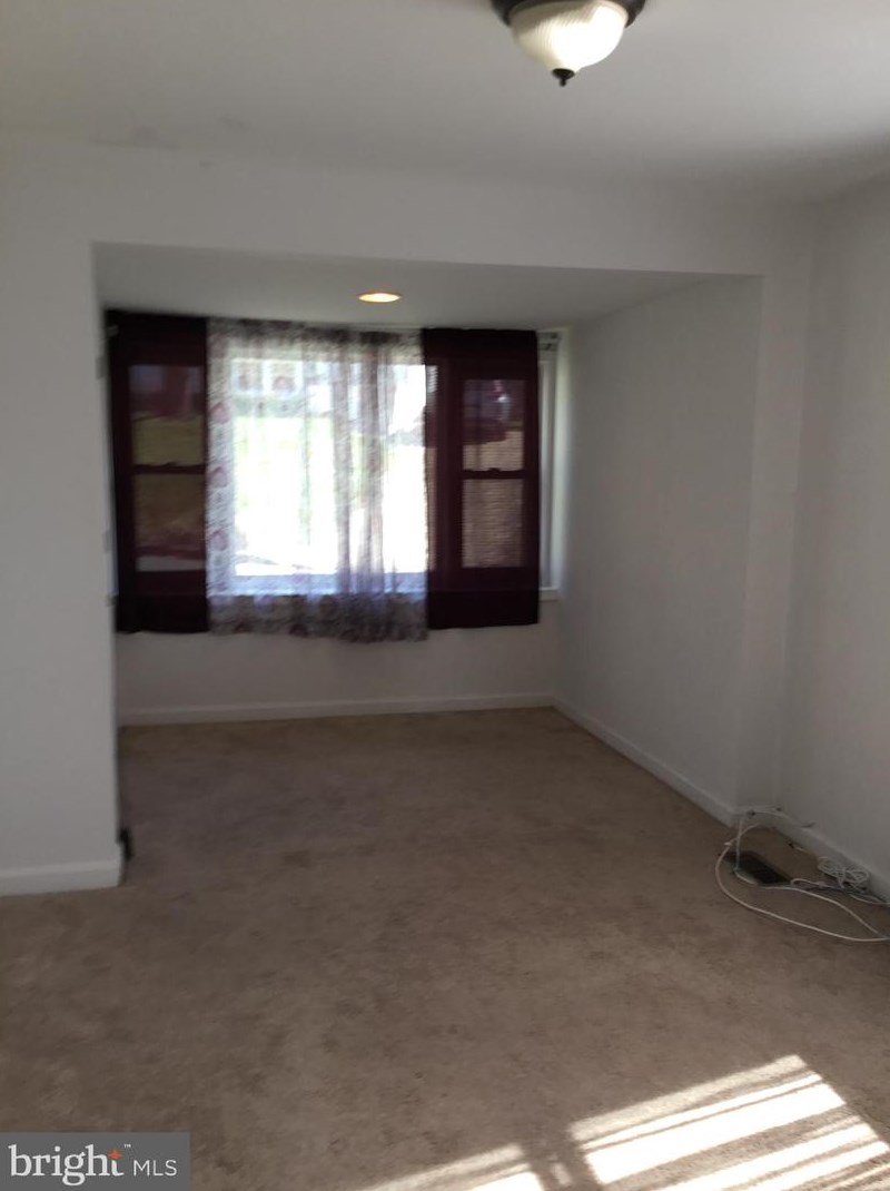1916 Grant Rd, Baltimore, MD 21227-4113