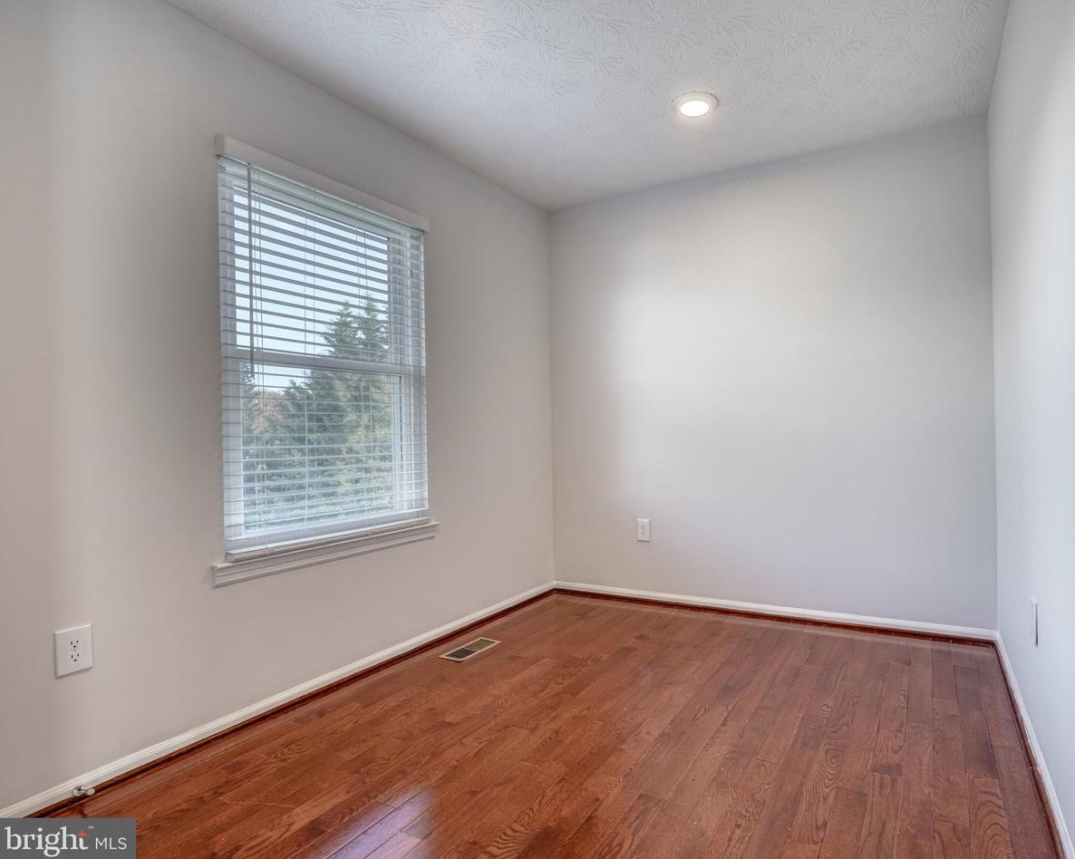 9729 Magledt Rd, Baltimore MD  21234-1818 exterior