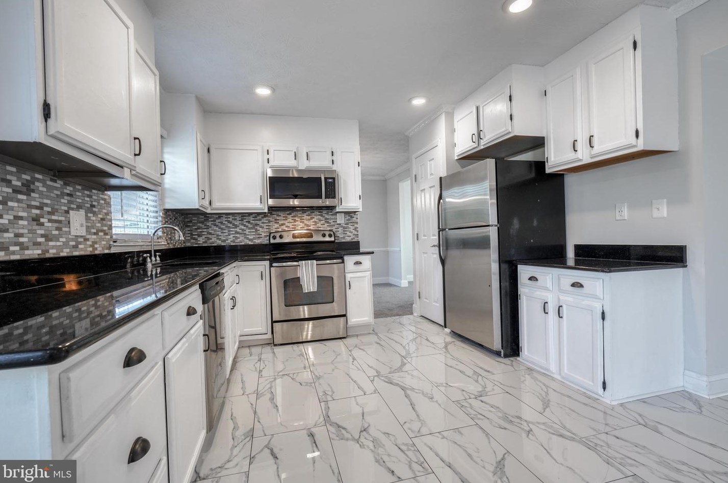 9729 Magledt Rd, Baltimore MD  21234-1818 exterior