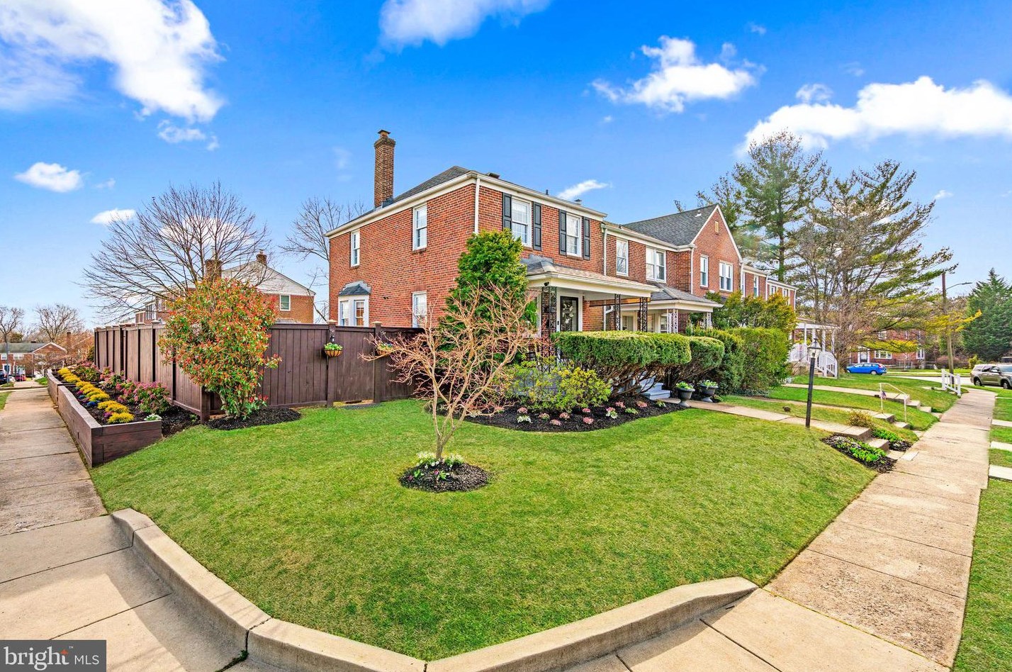 219 Blakeney Rd, Baltimore, MD 21228-3522