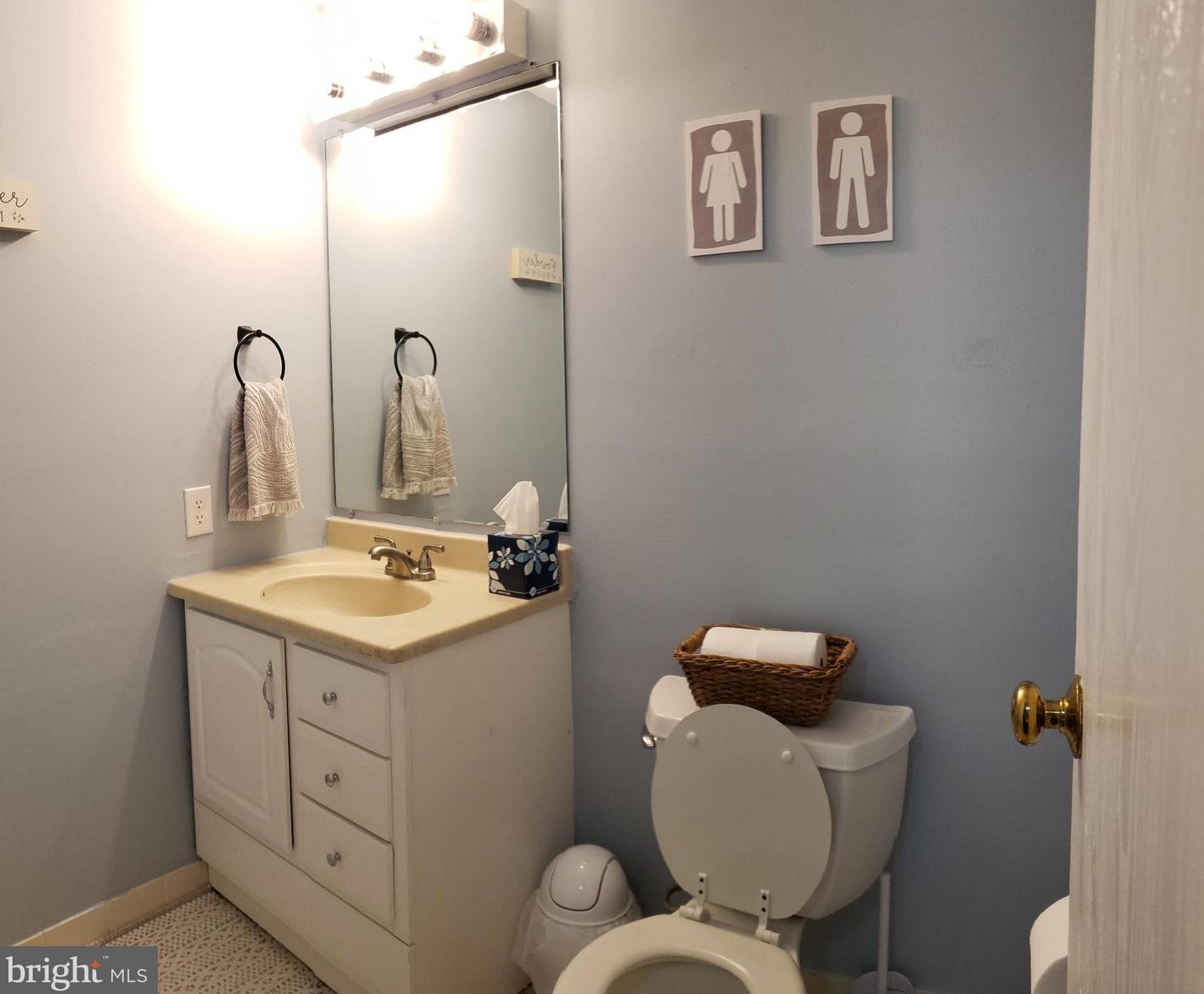 15 Hyacinth Rd, Baltimore MD  21234-3351 exterior