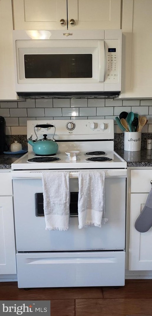 15 Hyacinth Rd, Baltimore MD  21234-3351 exterior