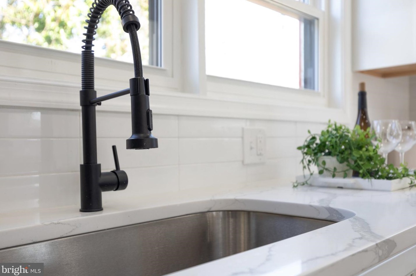 800 Bobby Rd, Baltimore MD  21228-3128 exterior