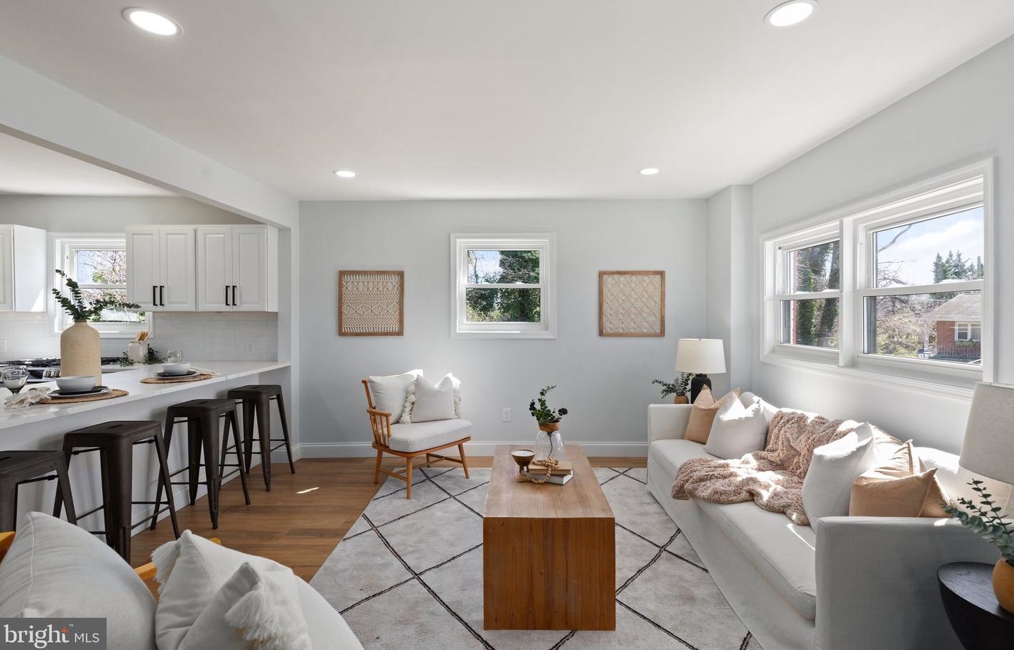 800 Bobby Rd, Baltimore MD  21228-3128 exterior