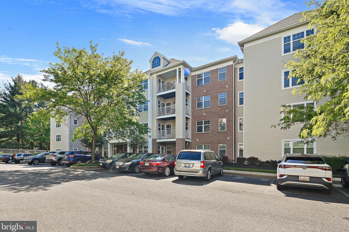 4550 Chaucer Way #206, Garrison, MD 21117