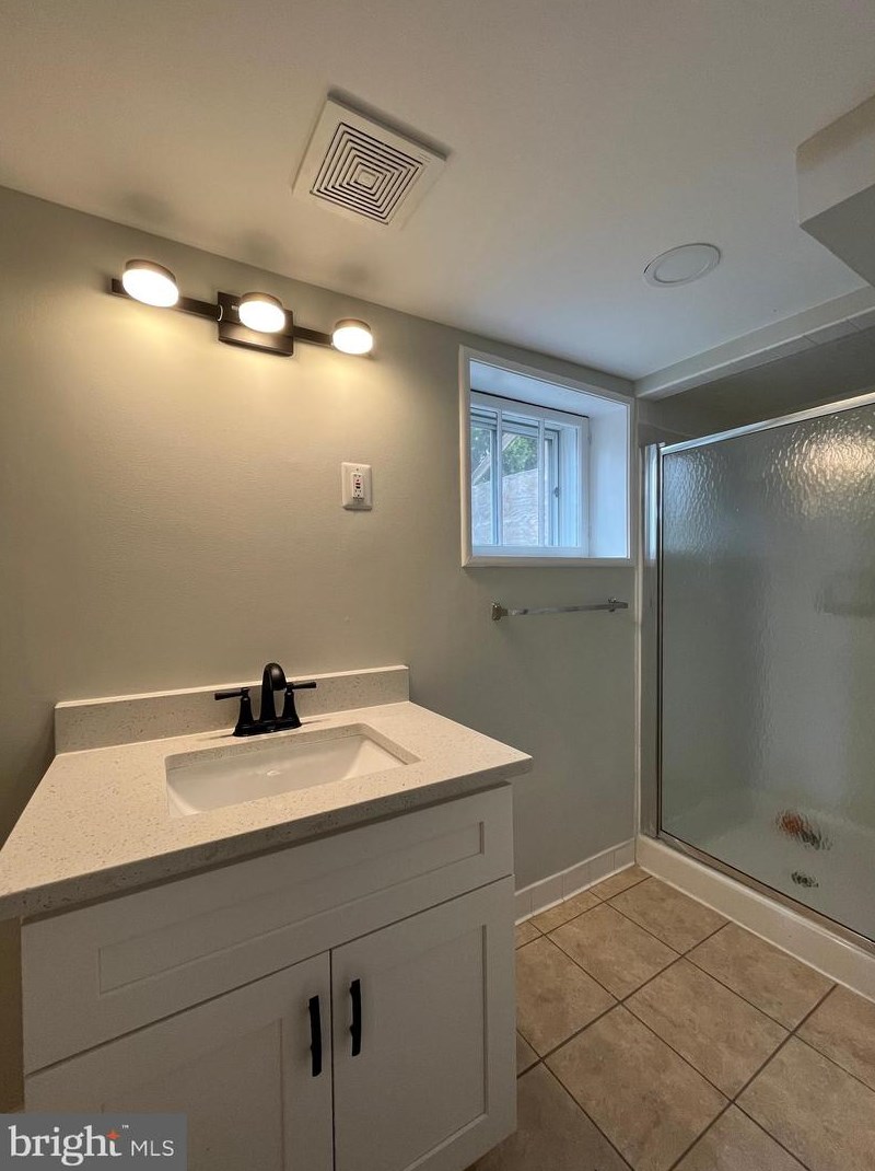 2906 Maple Ave, Baltimore MD  21234-5613 exterior