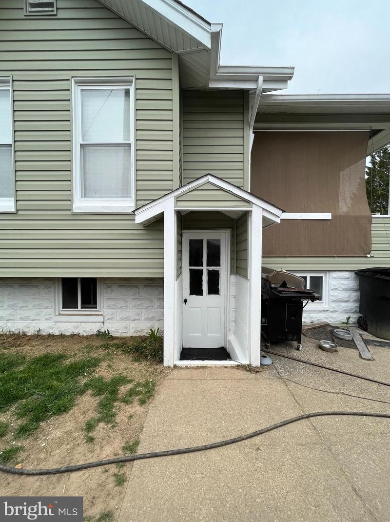 2906 Maple Ave, Baltimore MD  21234-5613 exterior