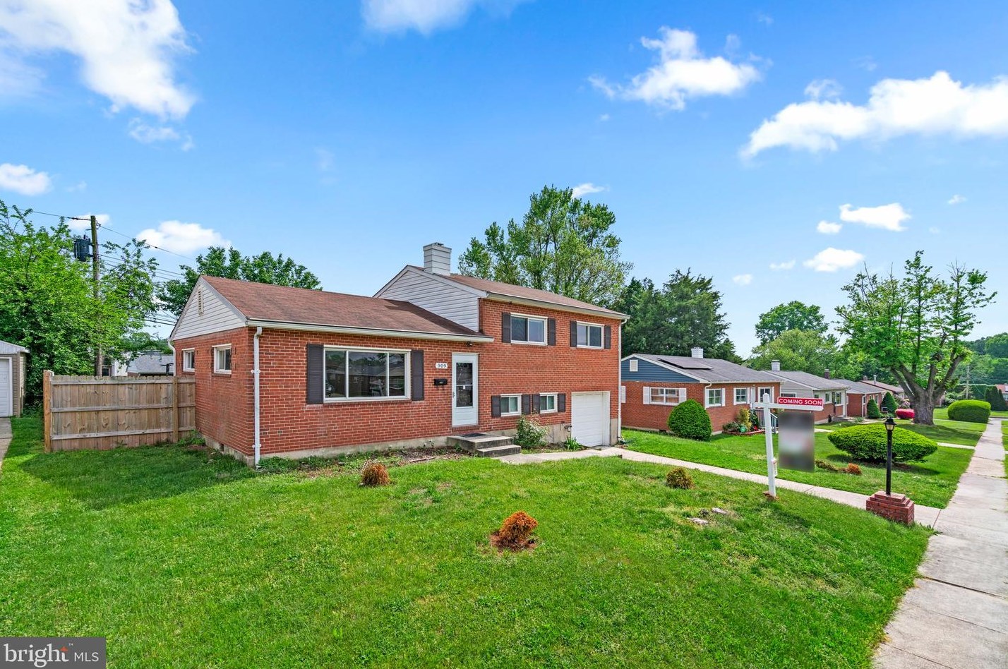 909 Sedgley Rd, Baltimore, MD 21228-1204