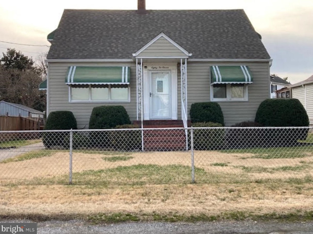 8211 Bear Creek Dr, Baltimore, MD 21222-4806