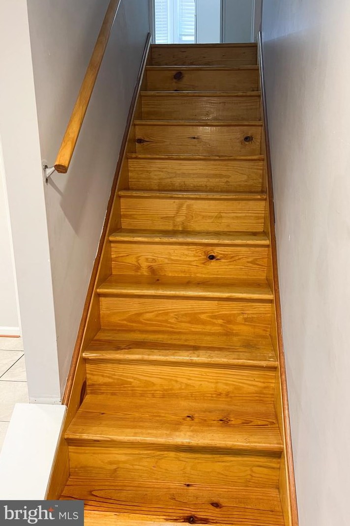 7285 Bridgewood Dr, Baltimore MD  21224-1901 exterior