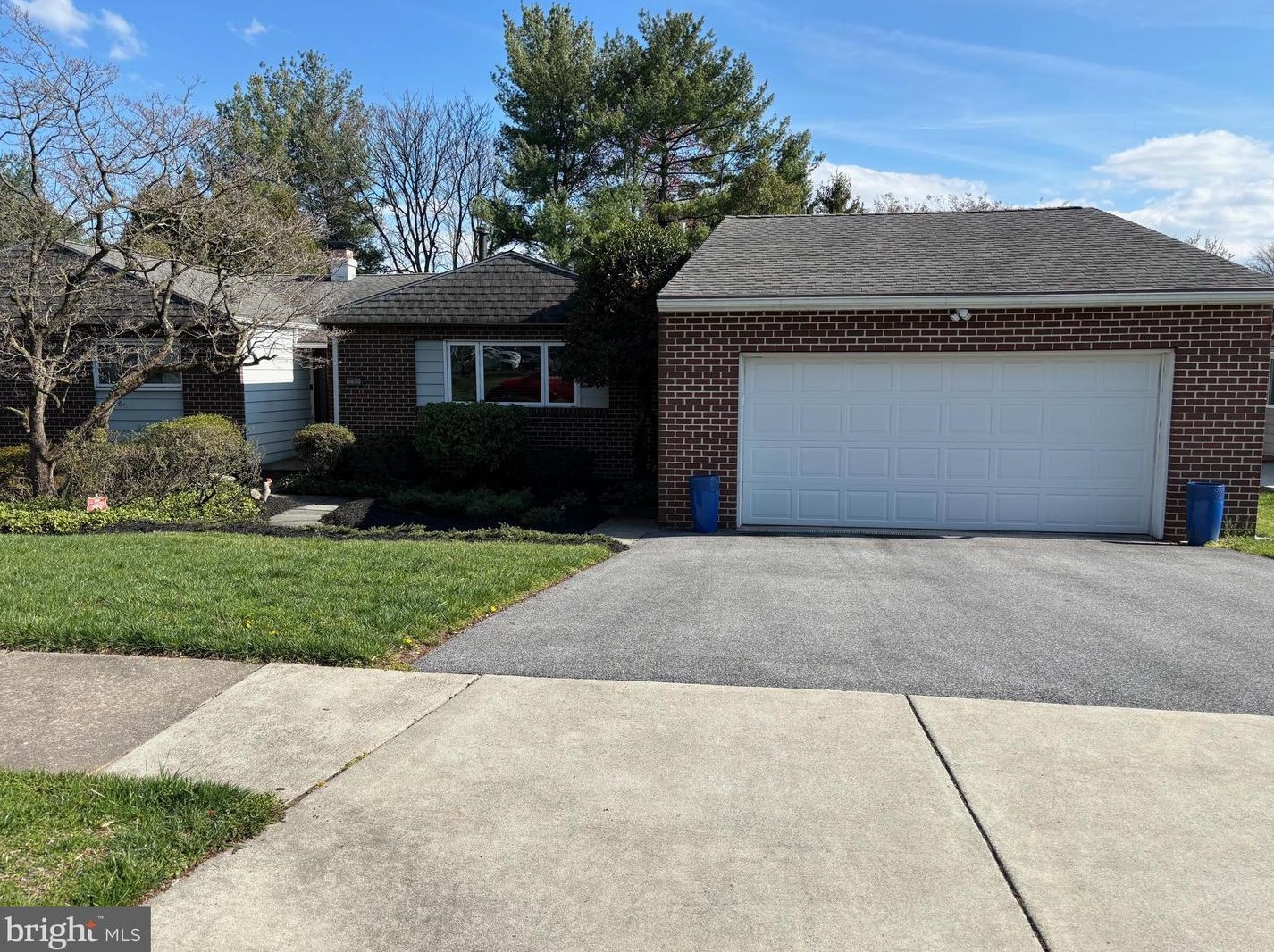 7107 Pheasant Cross Dr, Baltimore, MD 21209-1023